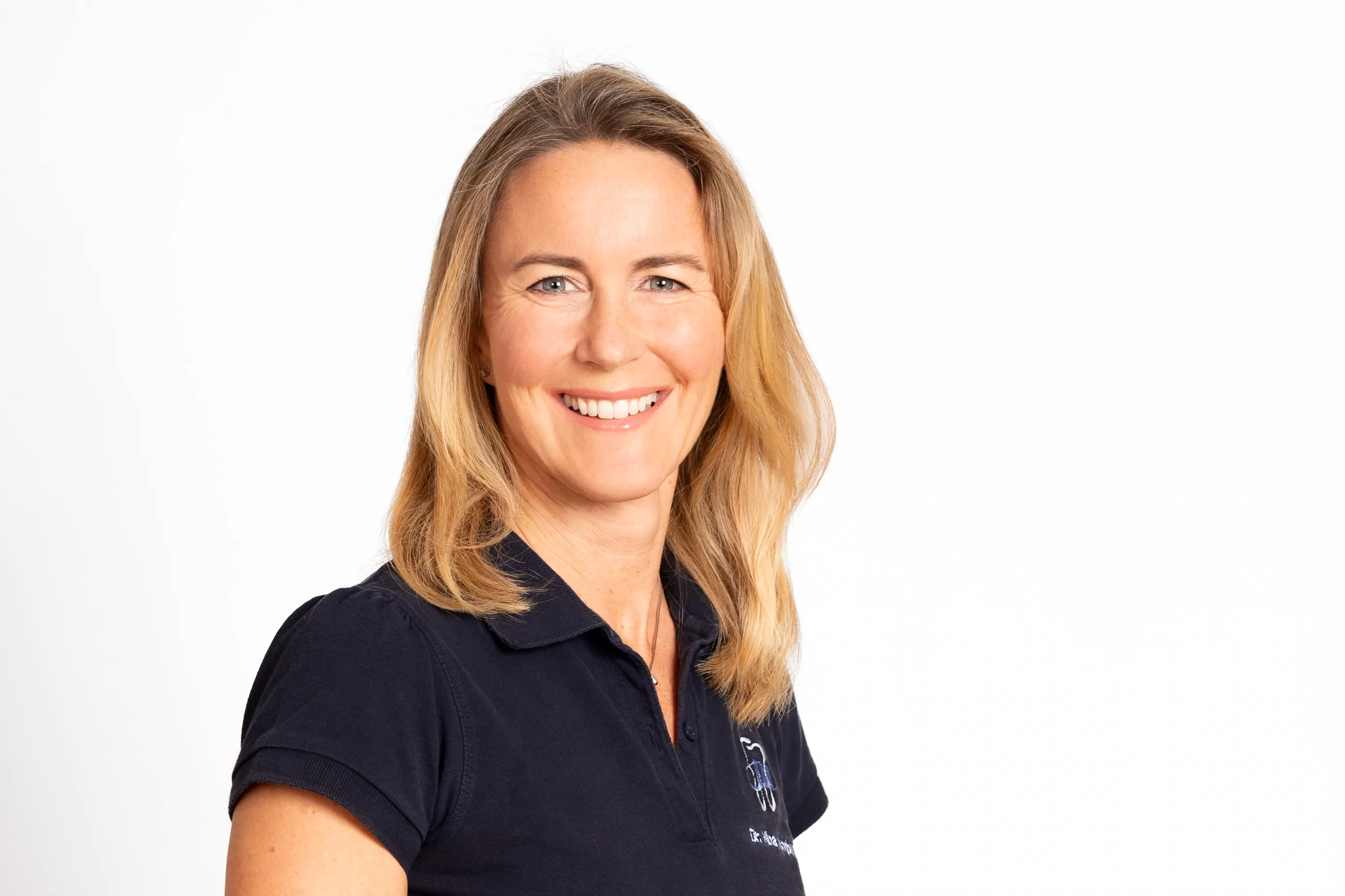 Dr. Nina Jungbluth